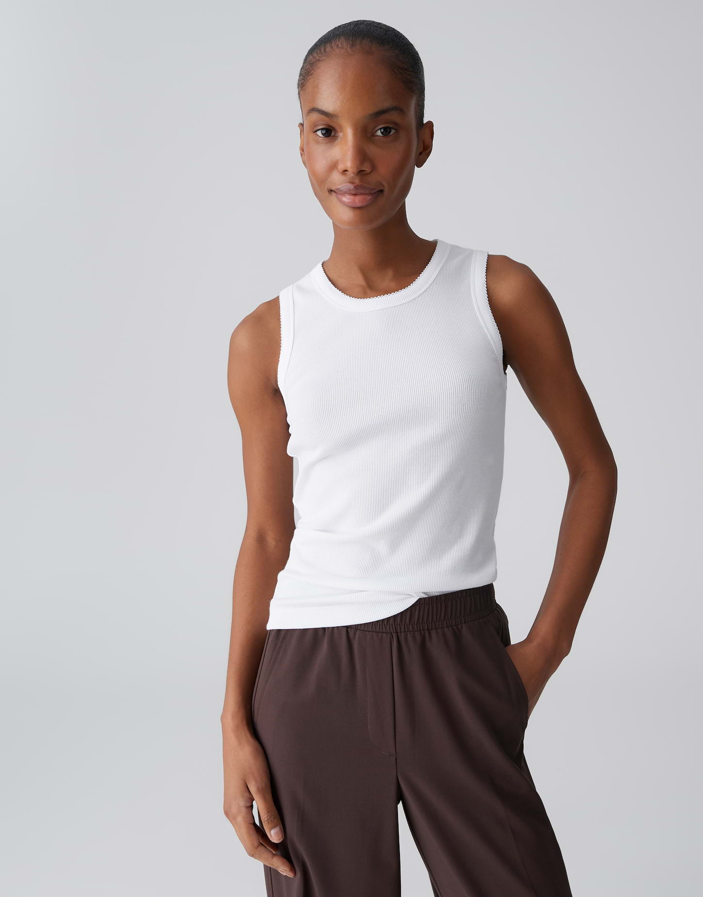 Tanktop mit femininer Spitzenborte von Opus