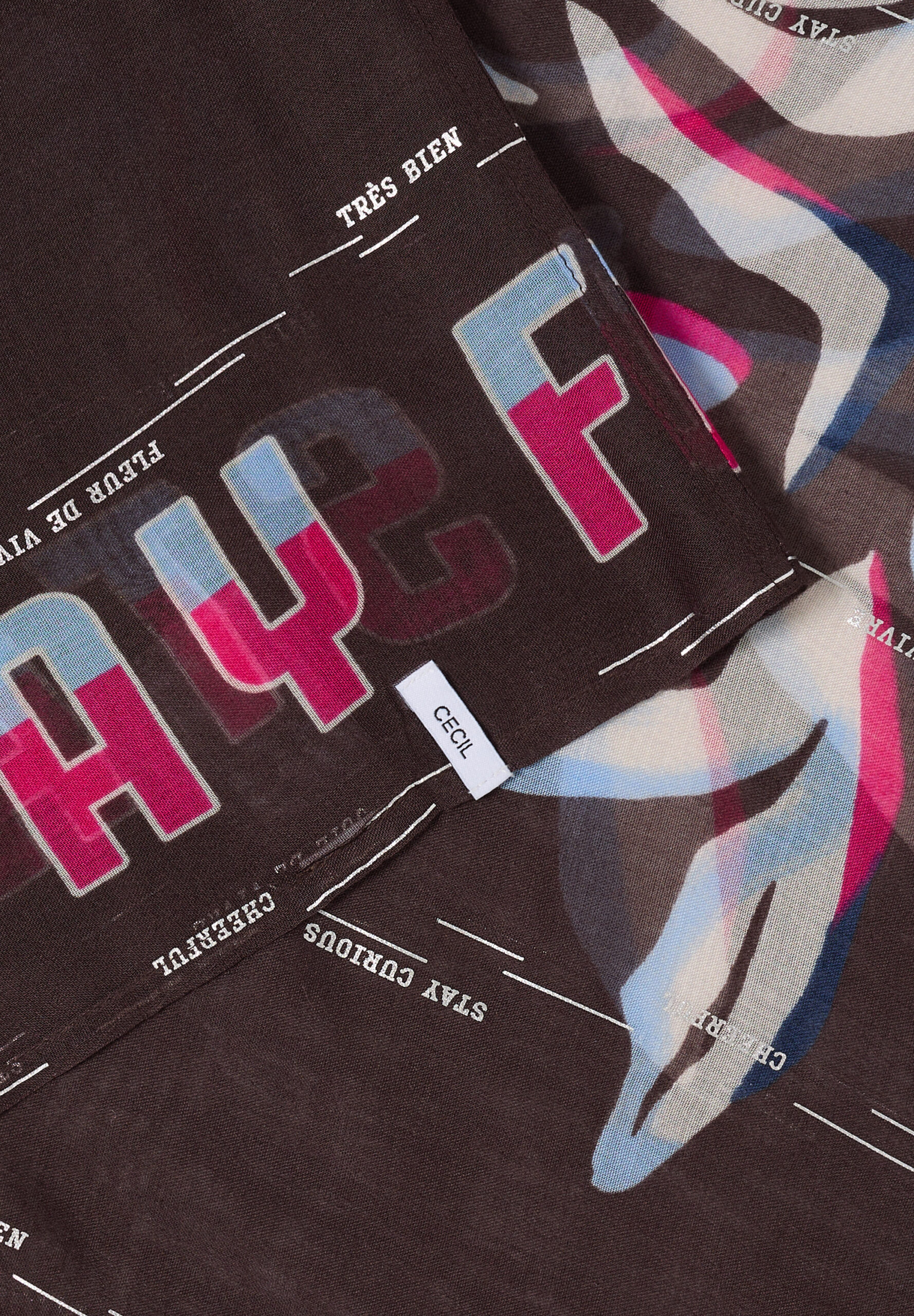 Loop Schal mit Folienprint von Cecil