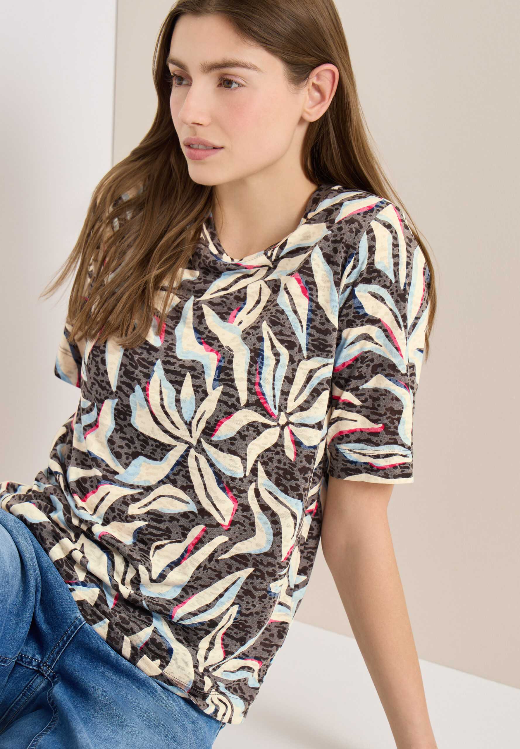 Kurzarm T-Shirt im Ausbrenner-Look von Cecil