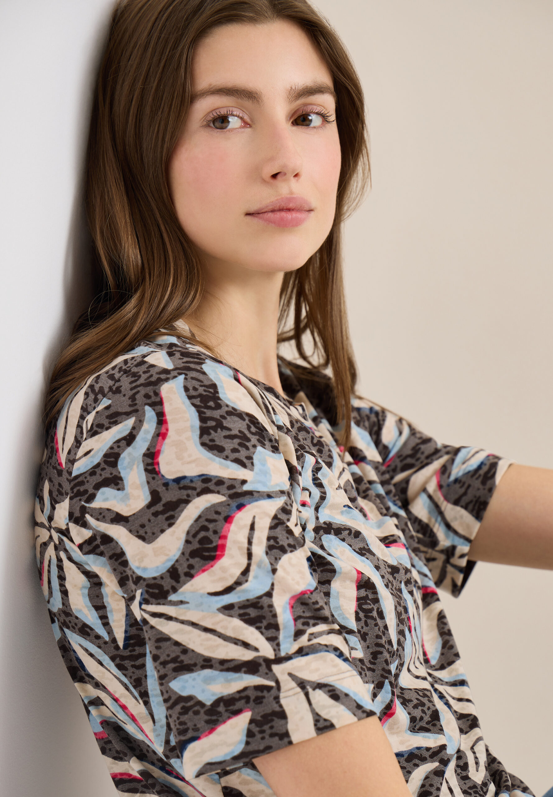 Kurzarm T-Shirt im Ausbrenner-Look von Cecil