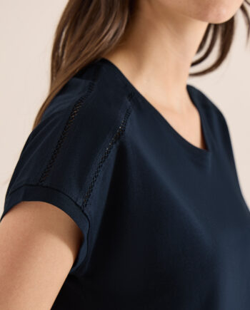 T-Shirt mit V-Neck und Spitzendetail von Cecil