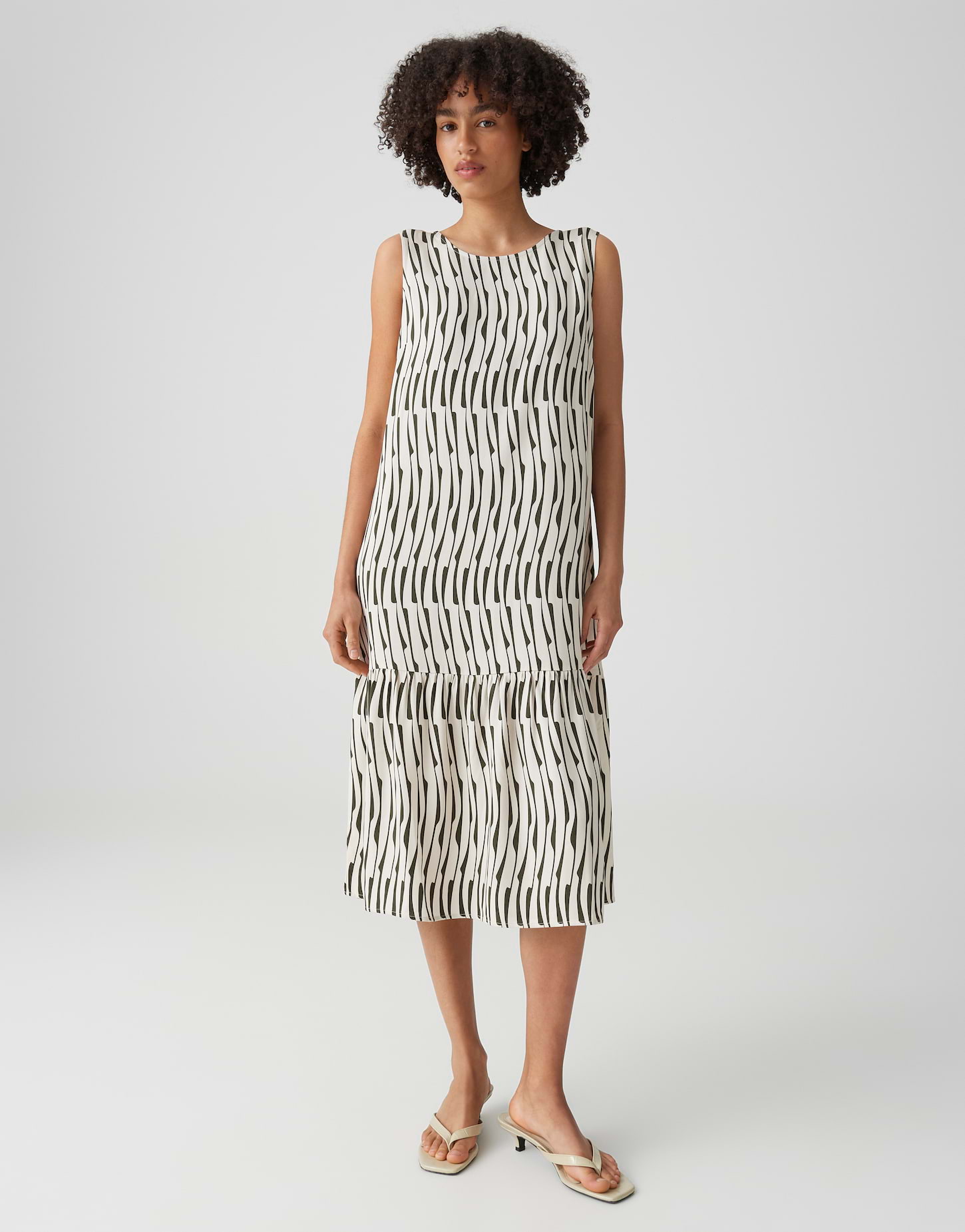 Bedrucktes Midikleid mit Volant von Opus