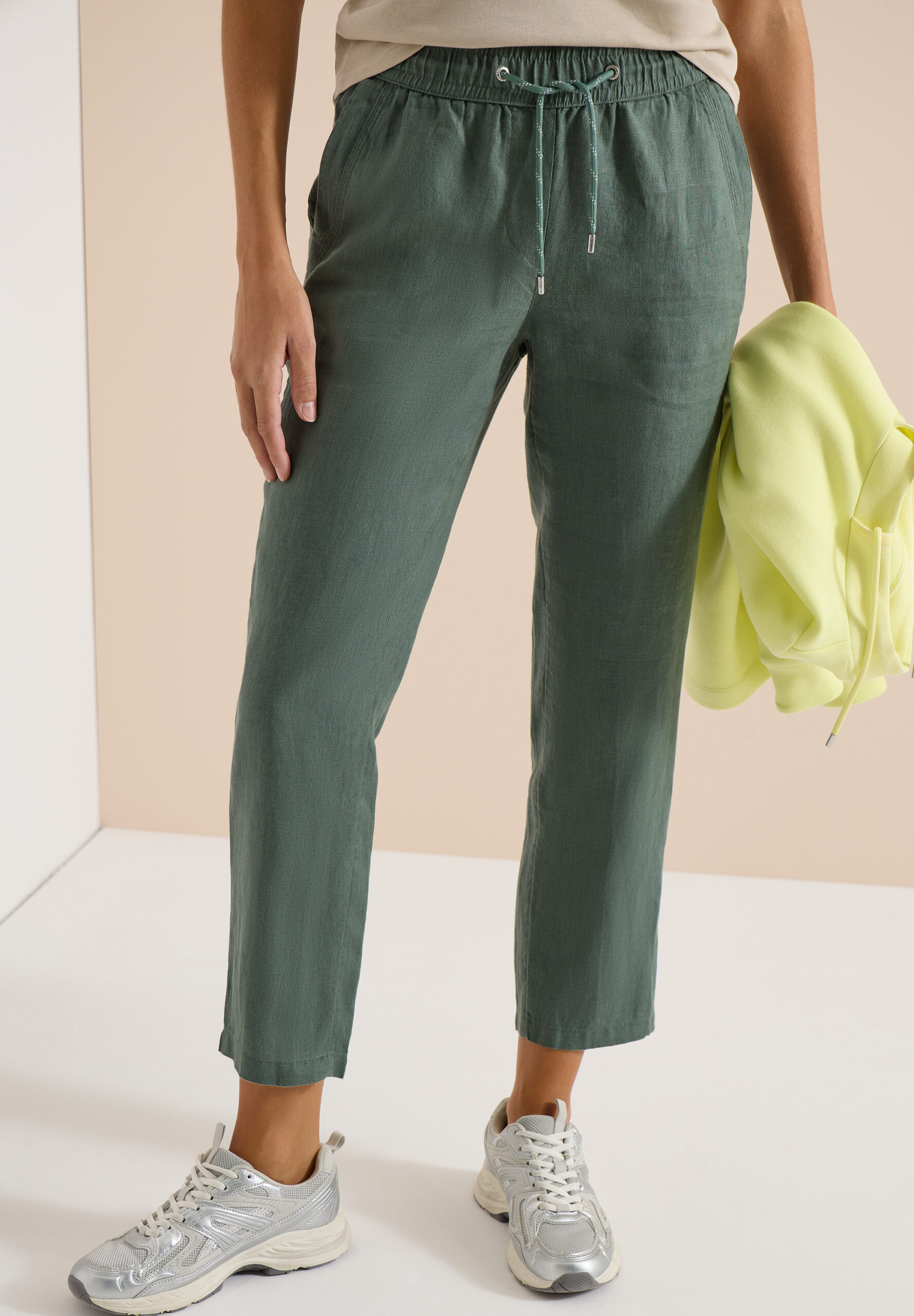 Slim Leg Hose aus Leinen im Casual Fit von Cecil