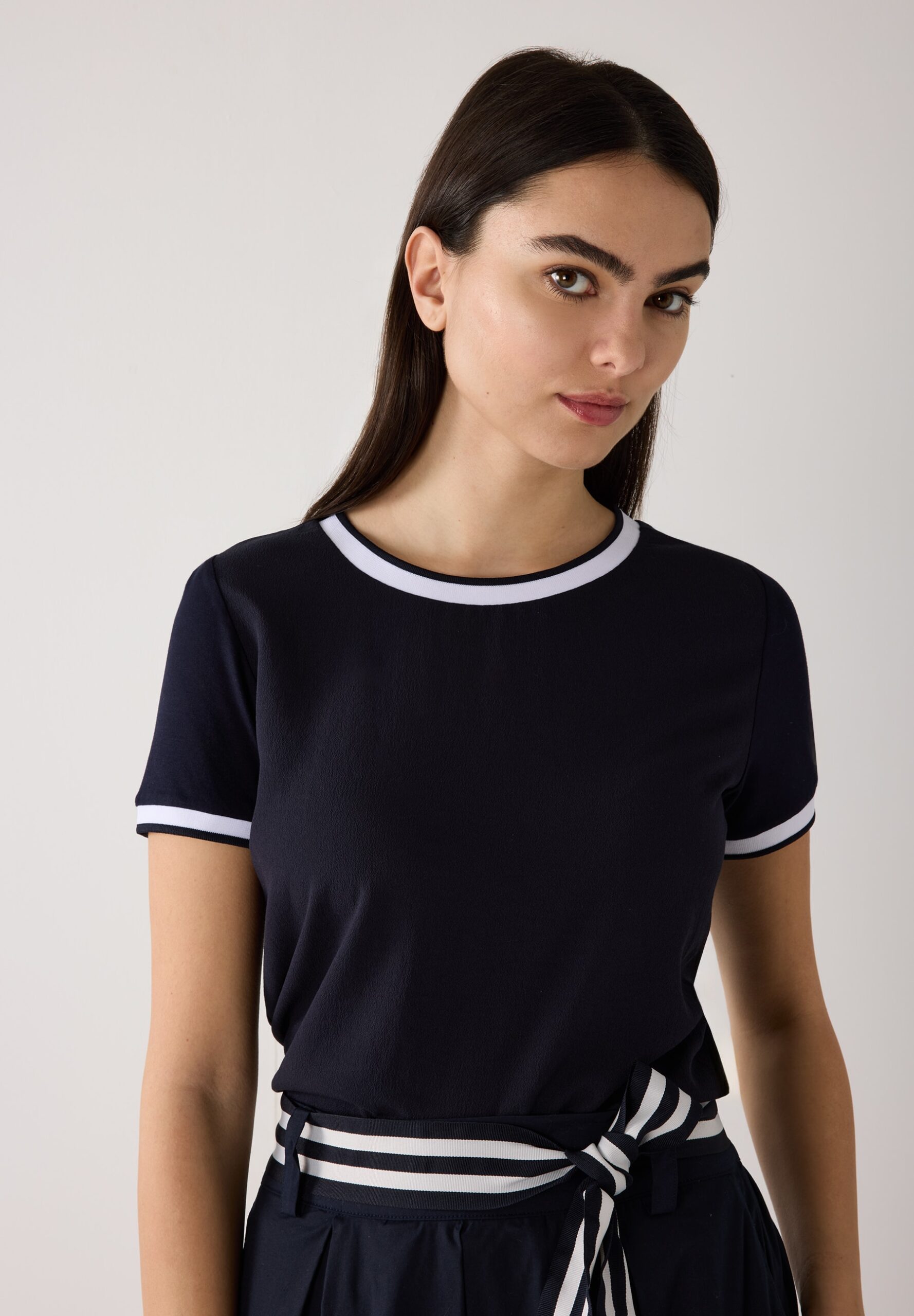 Blusenshirt mit Kontrastabschlüssen von More&More