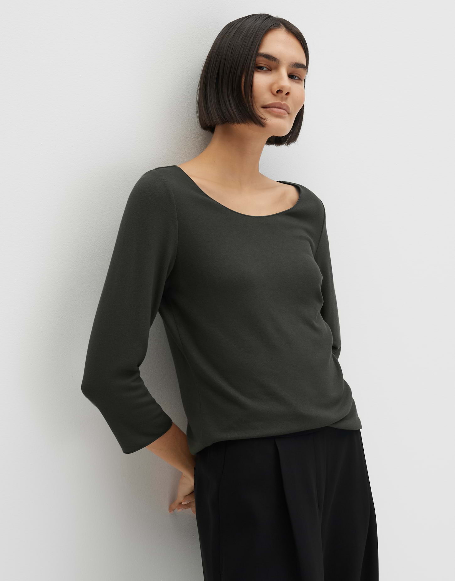 Regular Basicshirt aus ECOVERO™ Viskosemix von Someday