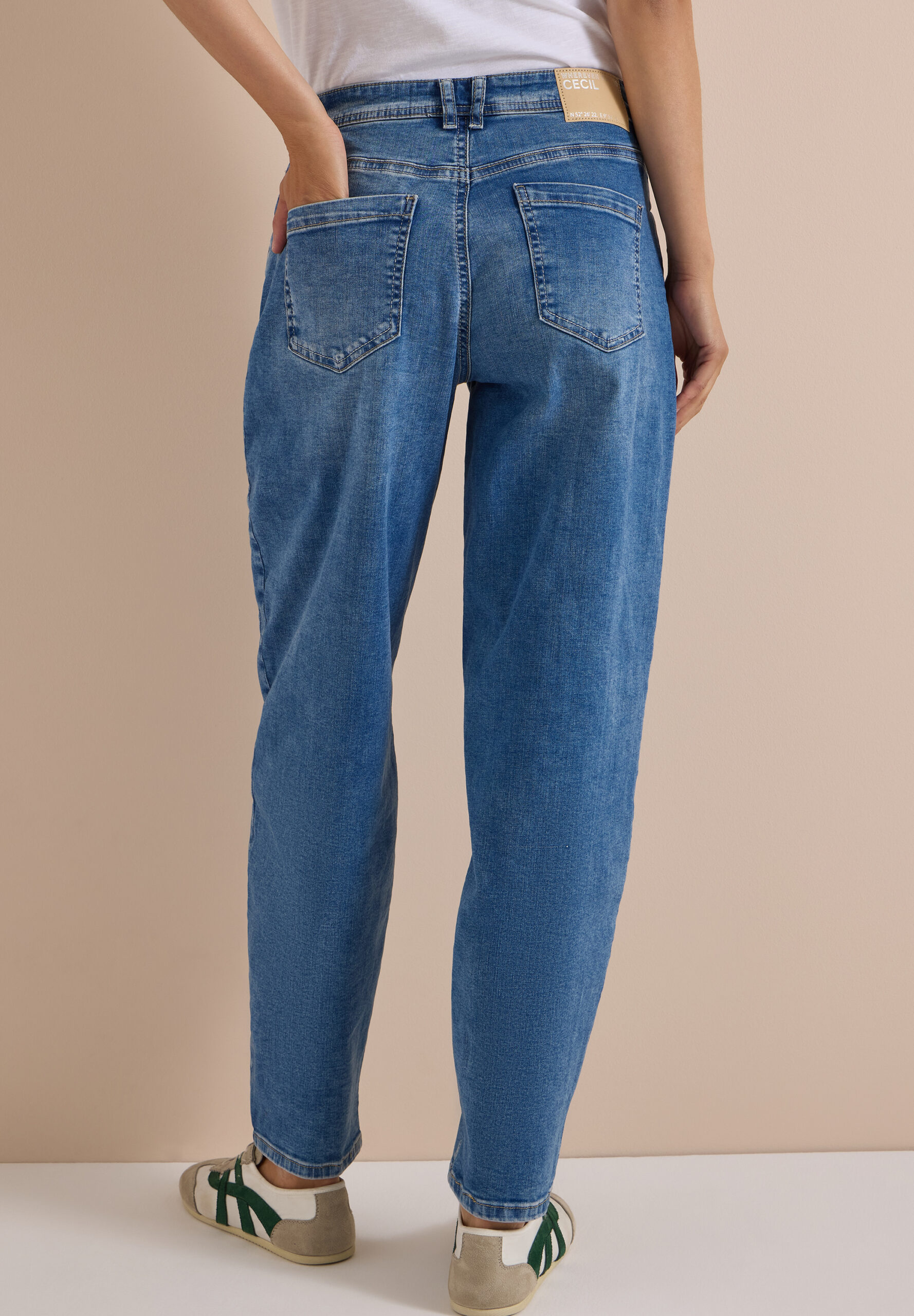 High Waist Barrel Leg Jeans im Loose Fit von Cecil