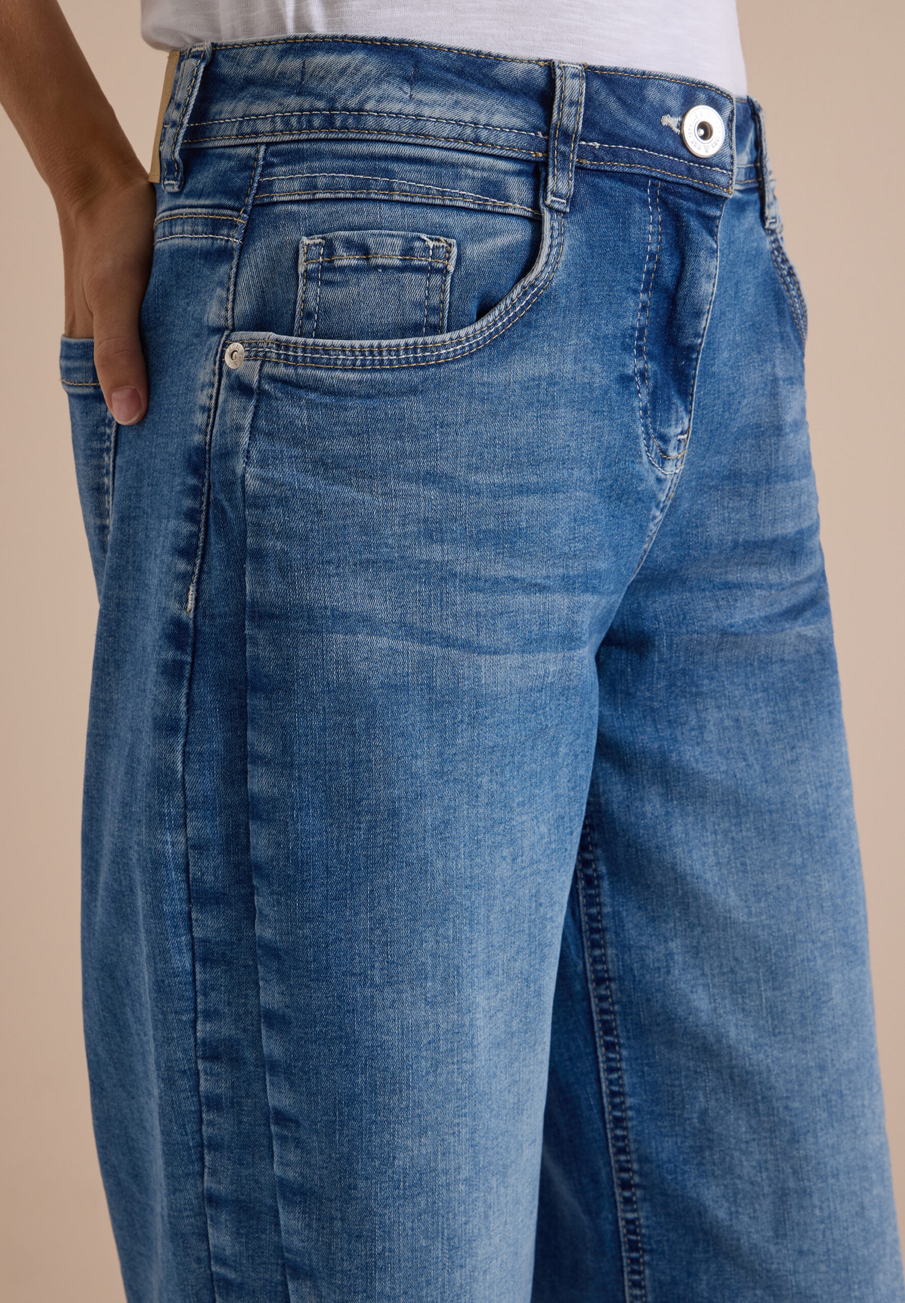 High Waist Barrel Leg Jeans im Loose Fit von Cecil