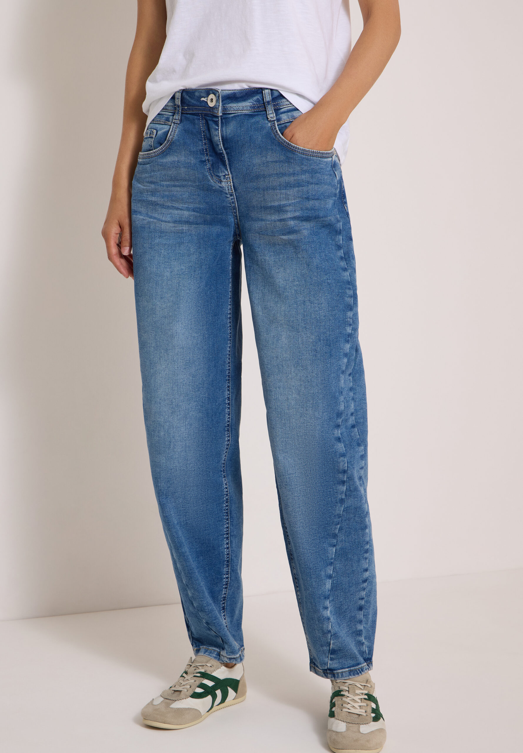 High Waist Barrel Leg Jeans im Loose Fit von Cecil
