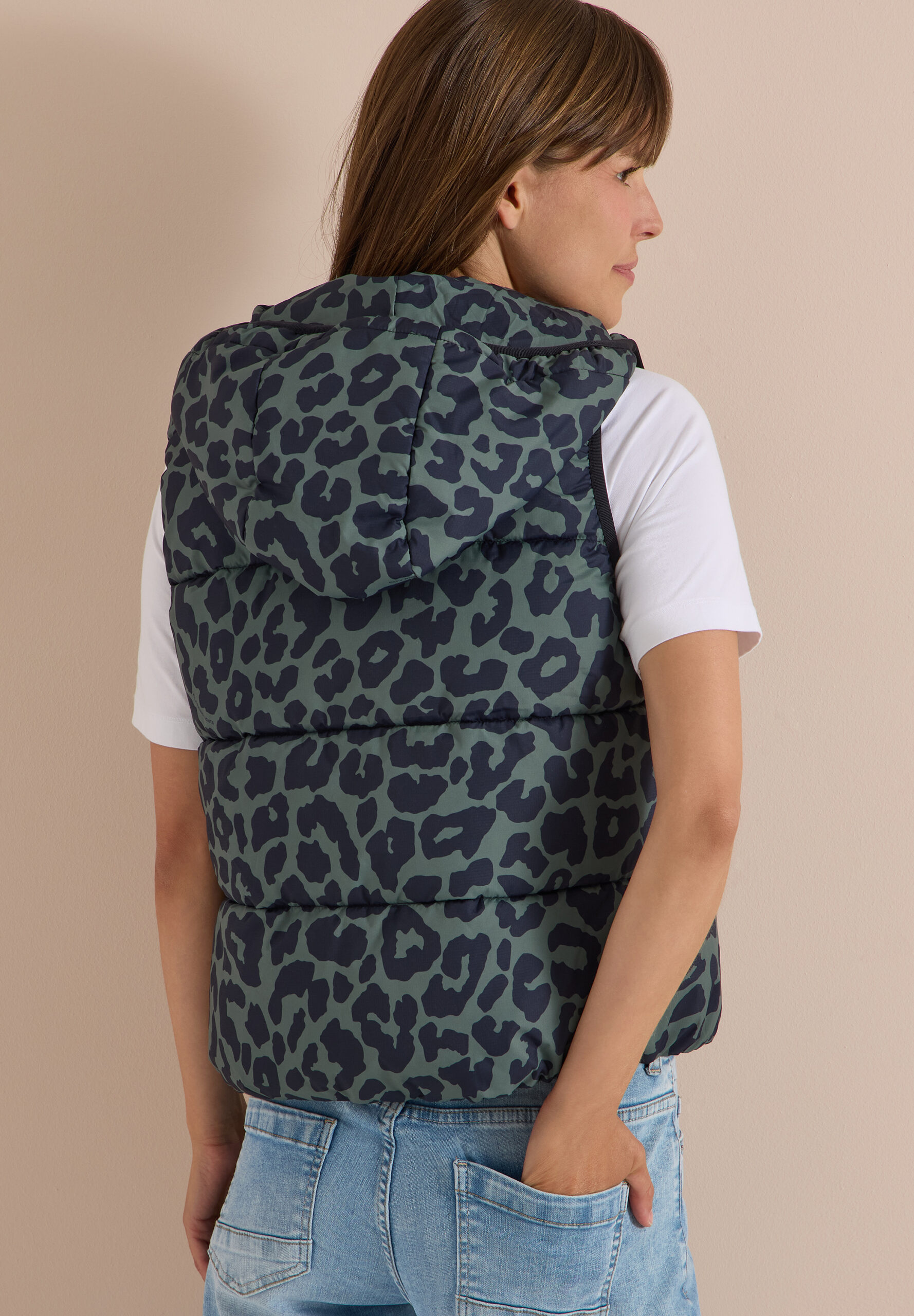 Steppweste mit Kapuze und Taschen von Cecil