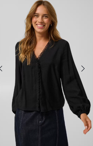 Bluse mit Rüschenkante von Kaffe