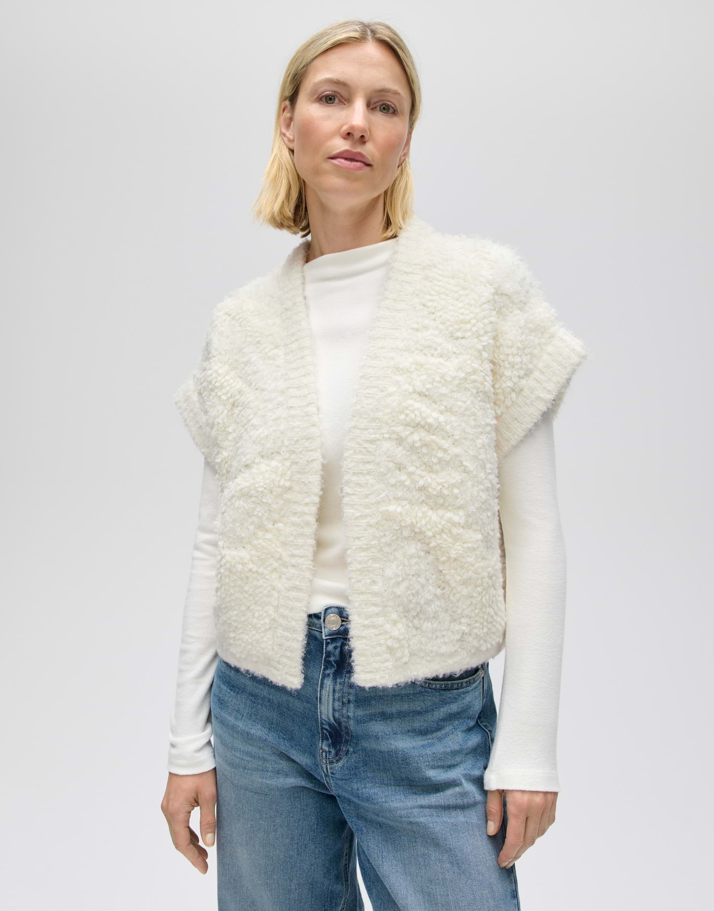 Strickweste aus Bouclégarn von Opus