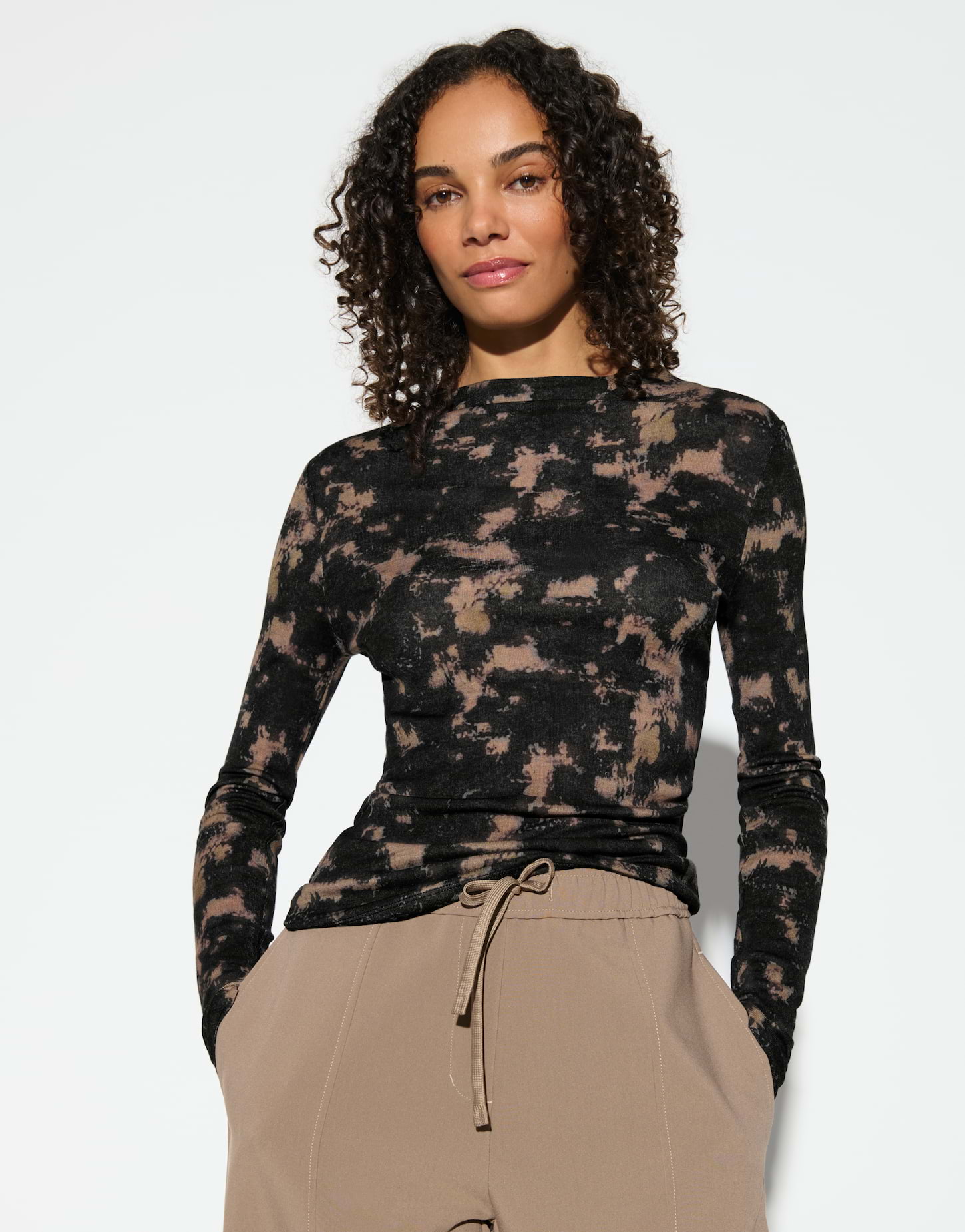 Longsleeve mit abstrakten Print von Opus