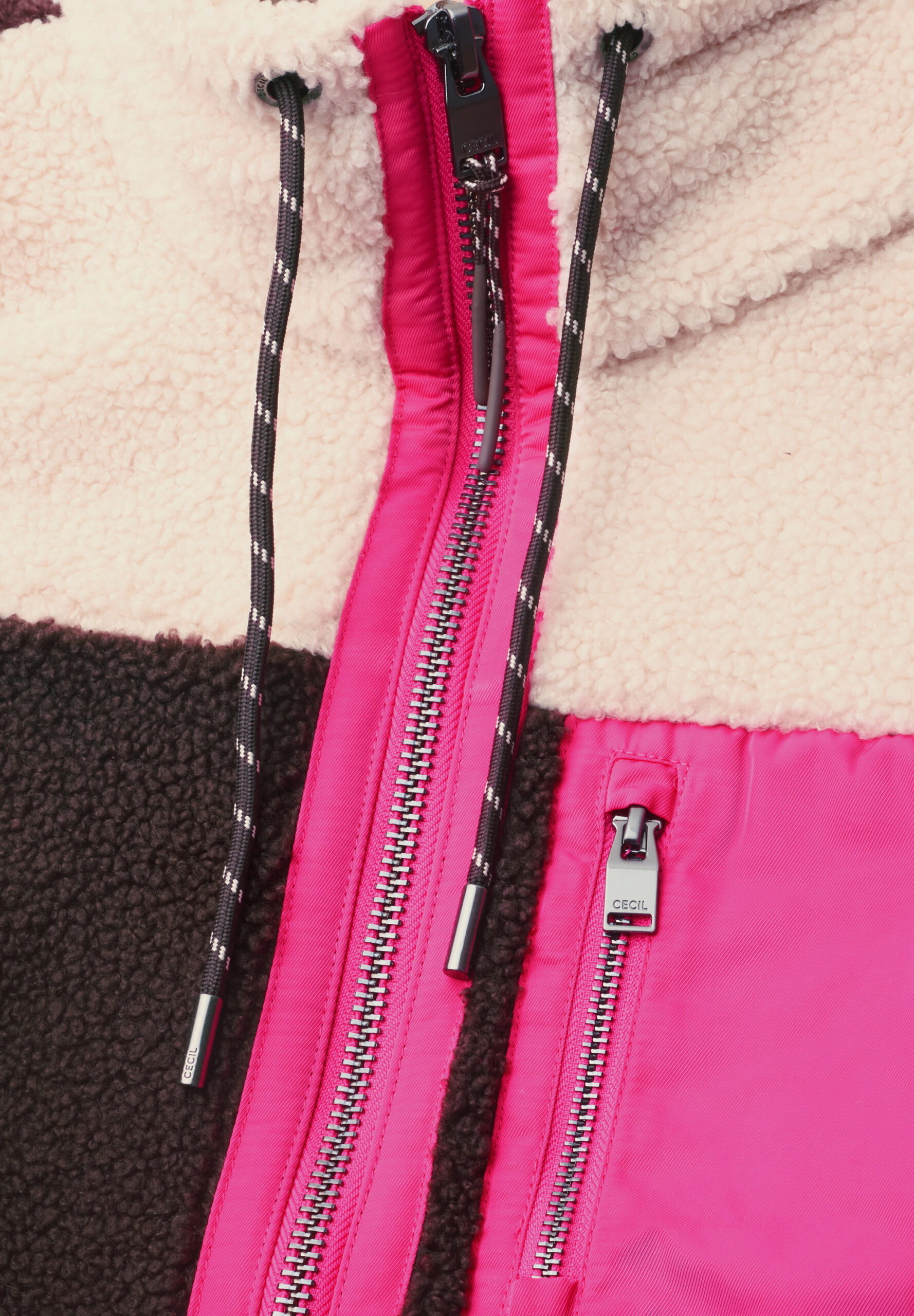 Teddy-Jacke mit Softshelldetails von Cecil