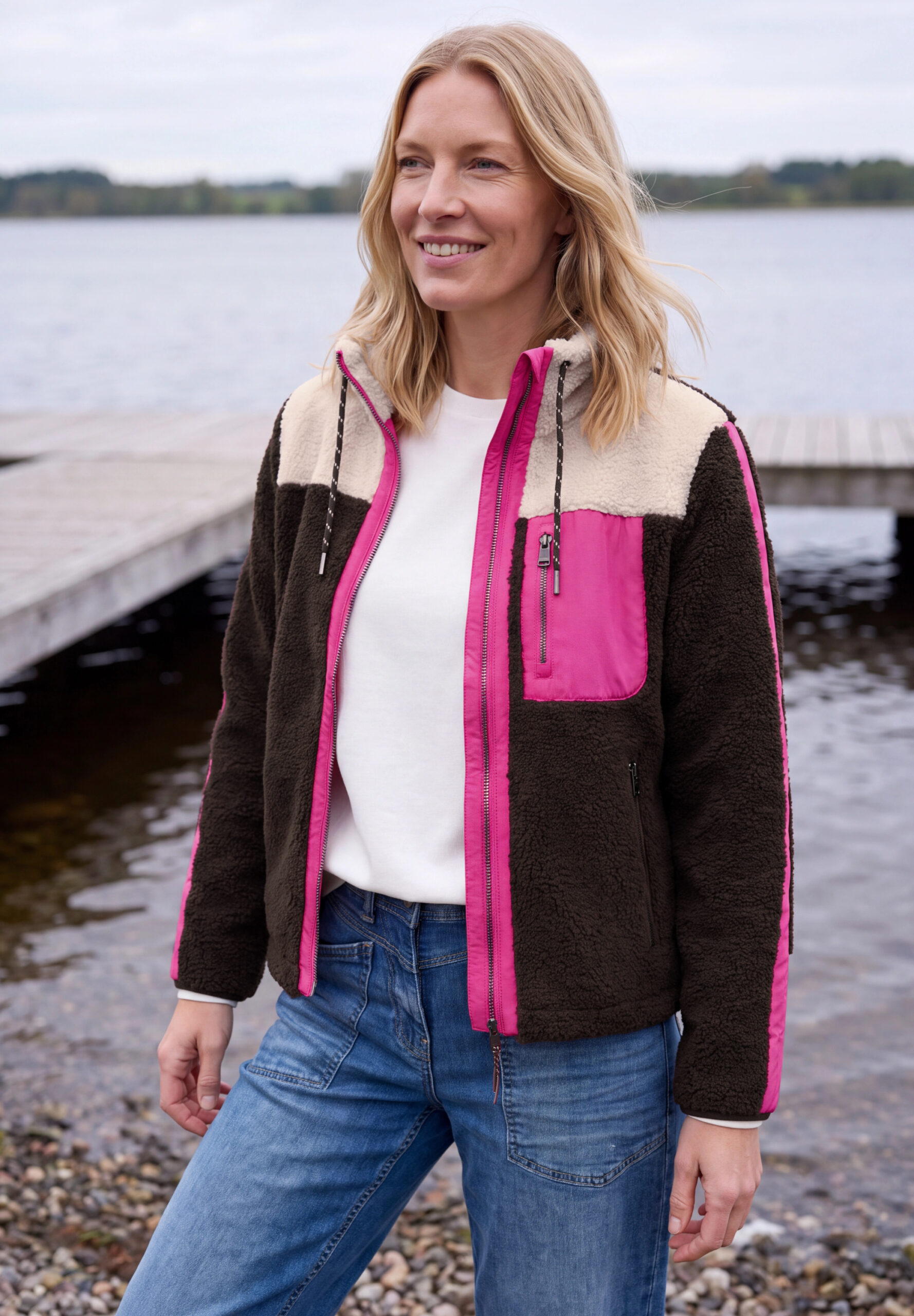 Teddy-Jacke mit Softshelldetails von Cecil